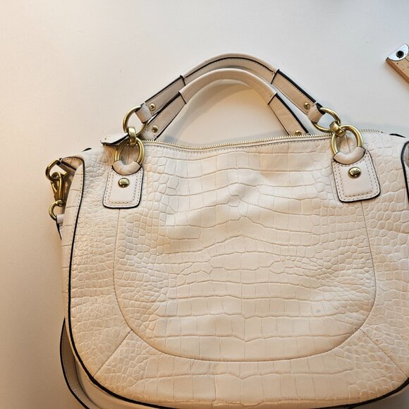 Coach Creme Large Satchel - Picture 3 of 16